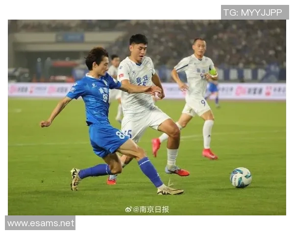 南京足球队在全国足球团队协作排行榜中荣获第九名展现团队精神与实力