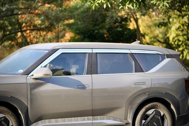 必一运动EV5晴雨挡：AUTOCLOVER奥克福六片装钢琴黑铂金款(图3)