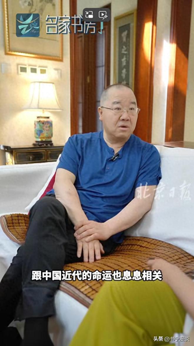 必一运动65岁英达罕晒北京别墅客堂都是黄花梨家具家中藏品代价万万(图1)